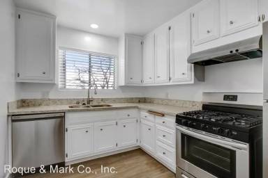 Main picture of 910 16th St