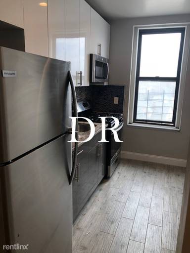 Main picture of 646 Argyle Rd Apartments