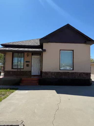 Main picture of 3416 Rivera Ave