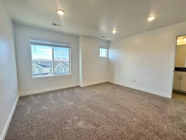 Main picture of 1089 E Waterway Ln