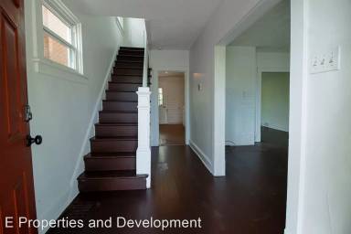 Main picture of 1112 Ingham St