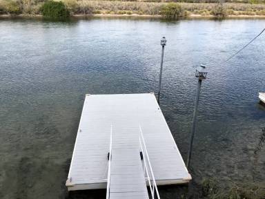Main picture of 1391 Riverfront Dr