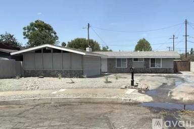 Main picture of 225 S Louise Pl