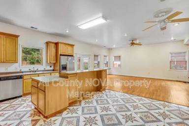 Main picture of 7412 Marc Dr