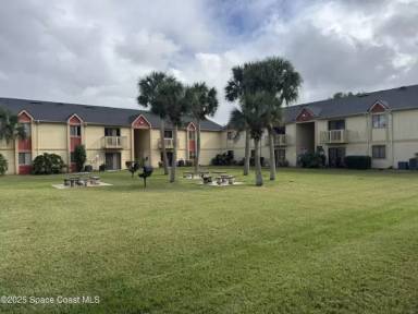 Main picture of The Palms Condominium