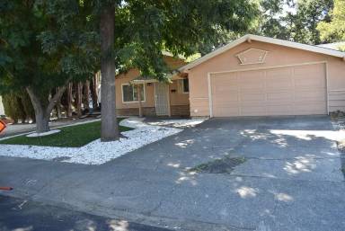 Main picture of 171 E Deodara St