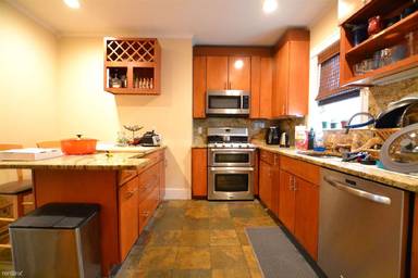 Main picture of 5-65 Mapleton St