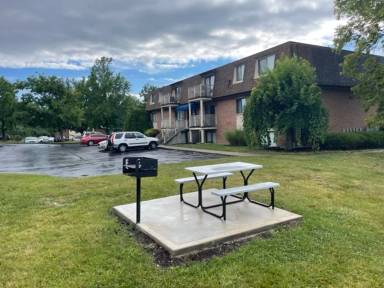 Main picture of 704 Amhurst Dr