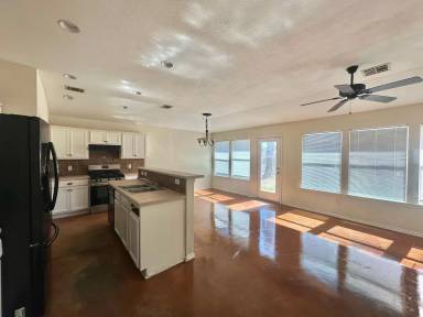 Main picture of 15011 Nordyke Ln