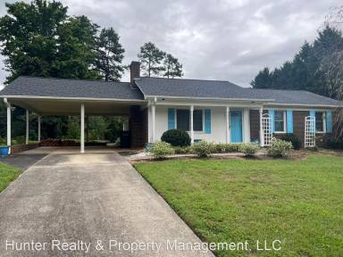 Main picture of 1325 Pebblebrook Rd