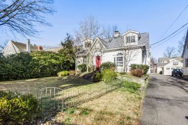 Main picture of 4415 Bradley Ln