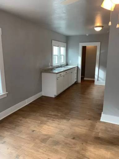 Main picture of 212 W Kern Ave