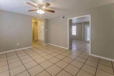 Main picture of 840 N 59th St