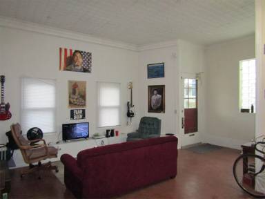 Main picture of 3369A N Bartlett Ave