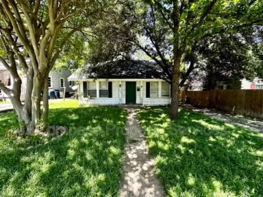 Main picture of 2905 Windsor Ave