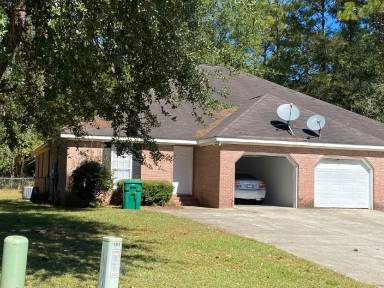 Main picture of 101 Embleton Ct