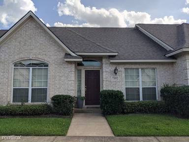 Main picture of 306 Fraternity Row