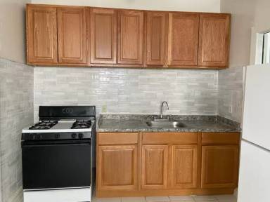 Main picture of 381 Rockaway Pkwy