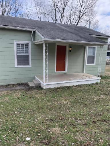 Main picture of 1037 Paris Pike