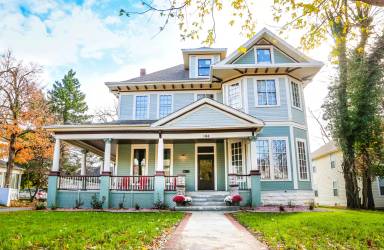 Main picture of 1122 E Walnut St
