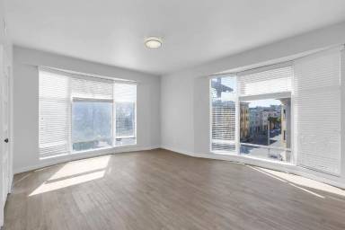 Main picture of 900 Broderick