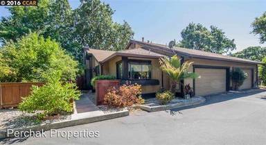 Main picture of 205 Charter Oak Cir