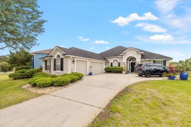 Main picture of 3646 Victoria Lakes Dr N