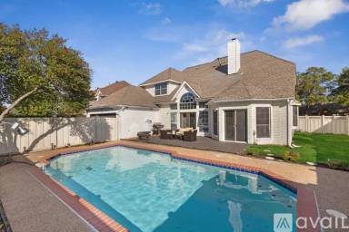Main picture of 2044 Cannes Dr