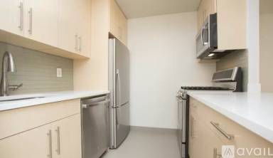 Main picture of 130 Jane St