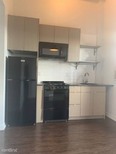 Main picture of 1325 W Willow St