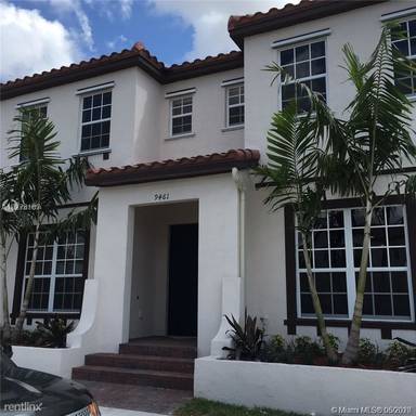 Main picture of 9413 SW 171st Pl
