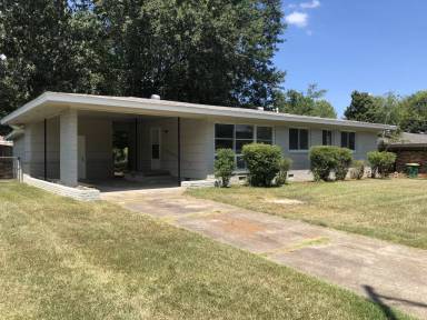 Main picture of 107 Kansas Ave