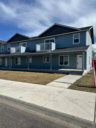 Main picture of 1805 W Marina Dr
