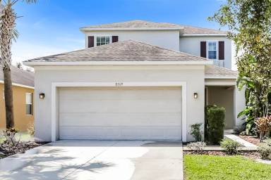 Main picture of 8309 Deerland Bluff Ln