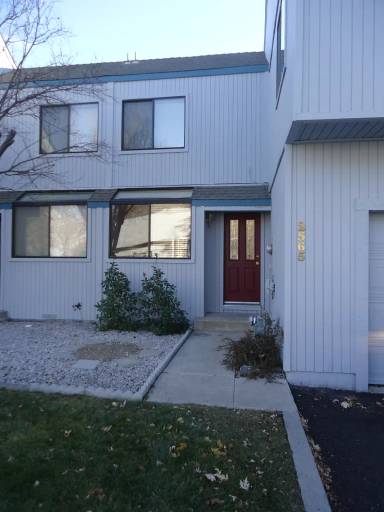 Main picture of 2565 Garfield Dr