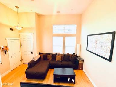 Main picture of 405 Washington Sq