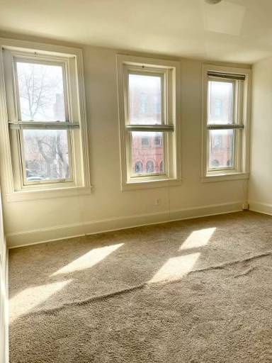 Main picture of 1816 Saint Paul St