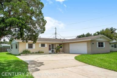 Main picture of 2921 Flora St