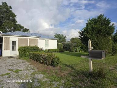 Main picture of 1200 Clay Ave