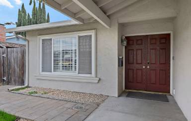 Main picture of 414 Conestoga Way