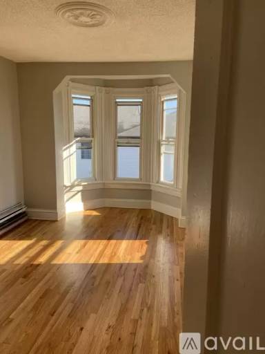 Main picture of 25 Lake Ave