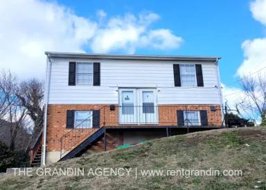 Main picture of 1702 Colgate St NE