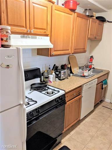 Main picture of 20 Hubbard Ave