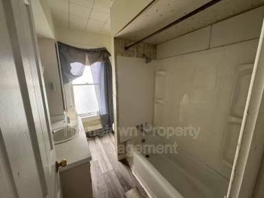 Main picture of 136 Pottsville St