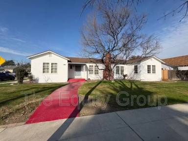 Main picture of 1801 Riverside St