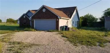 Main picture of 2000 County Road 422