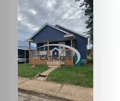 Main picture of 306 E Apple Ave