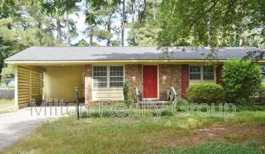 Main picture of 16 Parkwood Cir