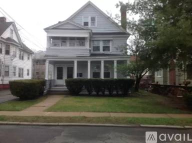 Main picture of 100 Lancaster Rd