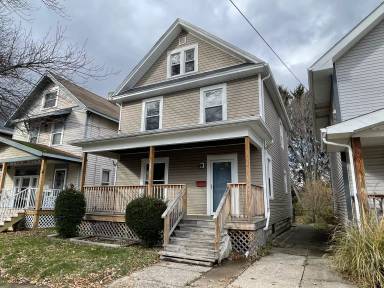 Main picture of 1030 W 28th St